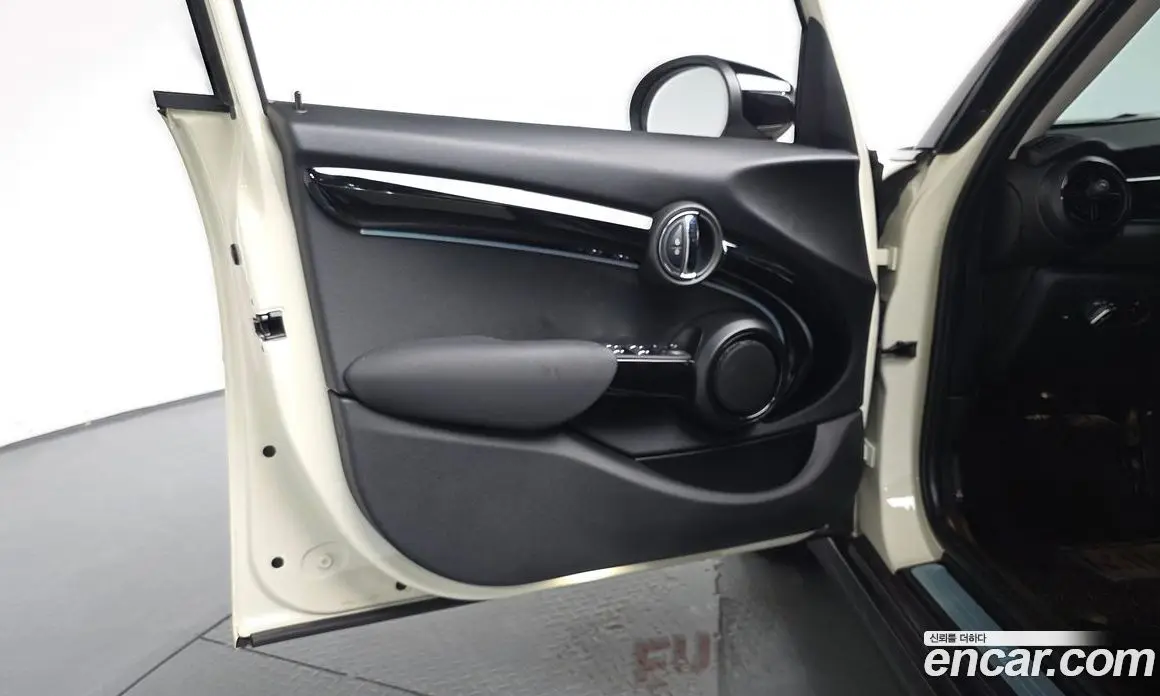Mini Cooper 2021 1.5 автомат (гидро), фото 13