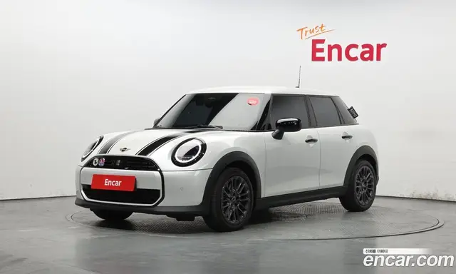 Mini Cooper, 2025, 5 581 км