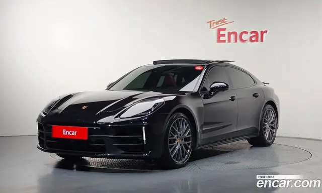 Porsche Panamera, 2025, 9 735 км