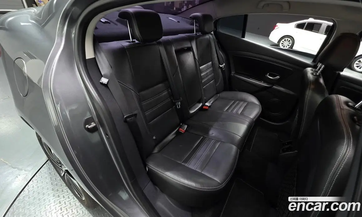 Renault (Samsung) SM3 2015 1.6 автомат (гидро), фото 16 Renault (Samsung) SM3 2015 1.6 автомат (гидро), фото 16