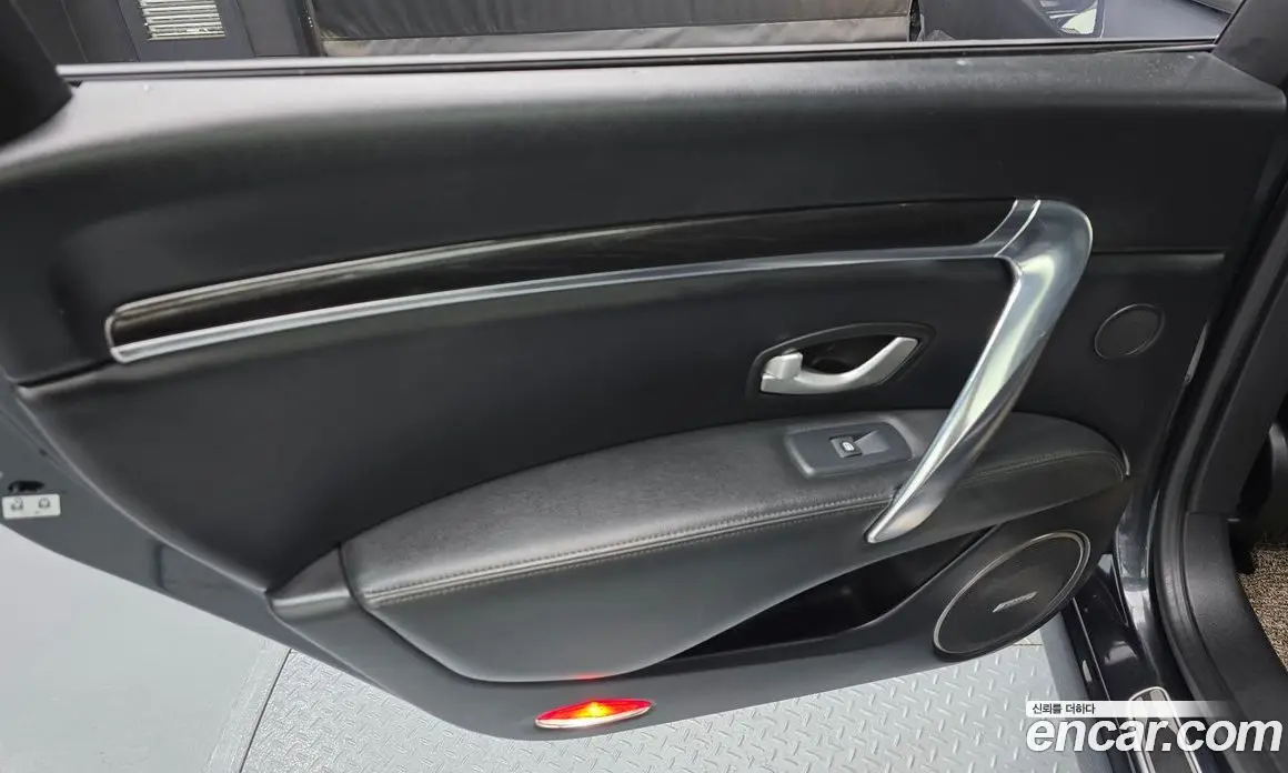 Renault (Samsung) SM7 2012 2.5 автомат (гидро), фото 14 Renault (Samsung) SM7 2012 2.5 автомат (гидро), фото 14
