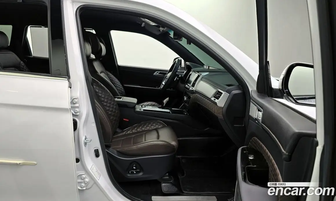 SsangYong Rexton 2022 2.2 автомат (гидро), фото 17
