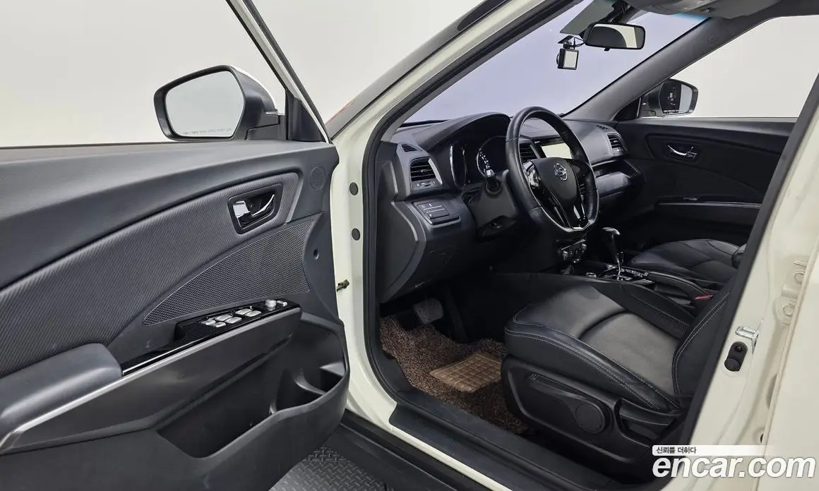 SsangYong TIBOLI 2017 1.6 автомат (гидро), фото 12