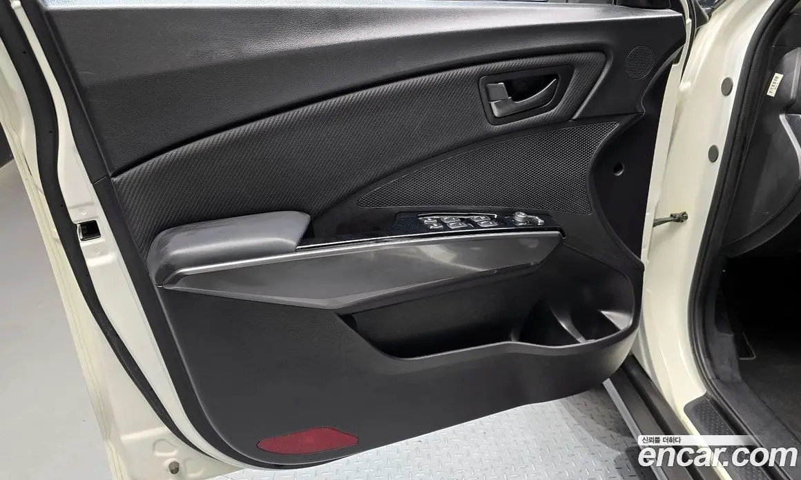 SsangYong TIBOLI 2019 1.5 автомат (гидро), фото 14