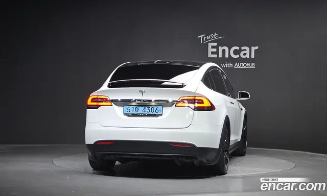 Tesla Model X 2019 0.3 автомат (гидро), миниатюра 3