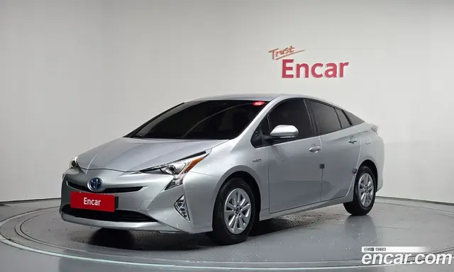 Toyota Prius, 2018, 77 240 км Toyota Prius, 2018, 77 240 км