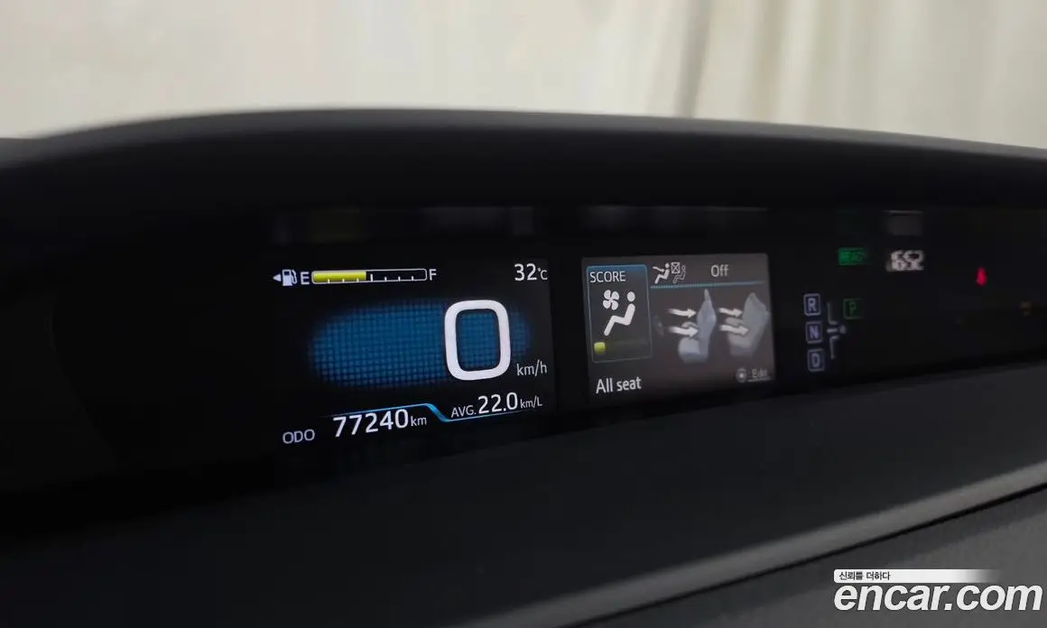 Toyota Prius 2018 1.8 автомат (гидро), фото 11