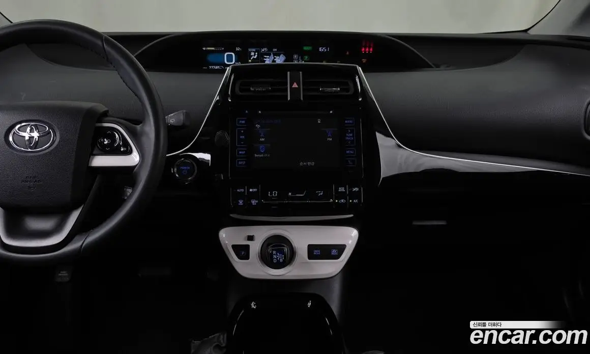 Toyota Prius 2018 1.8 автомат (гидро), фото 20