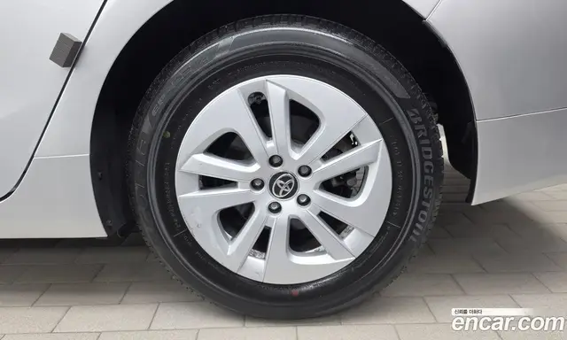 Toyota Prius 2018 1.8 автомат (гидро), миниатюра 7