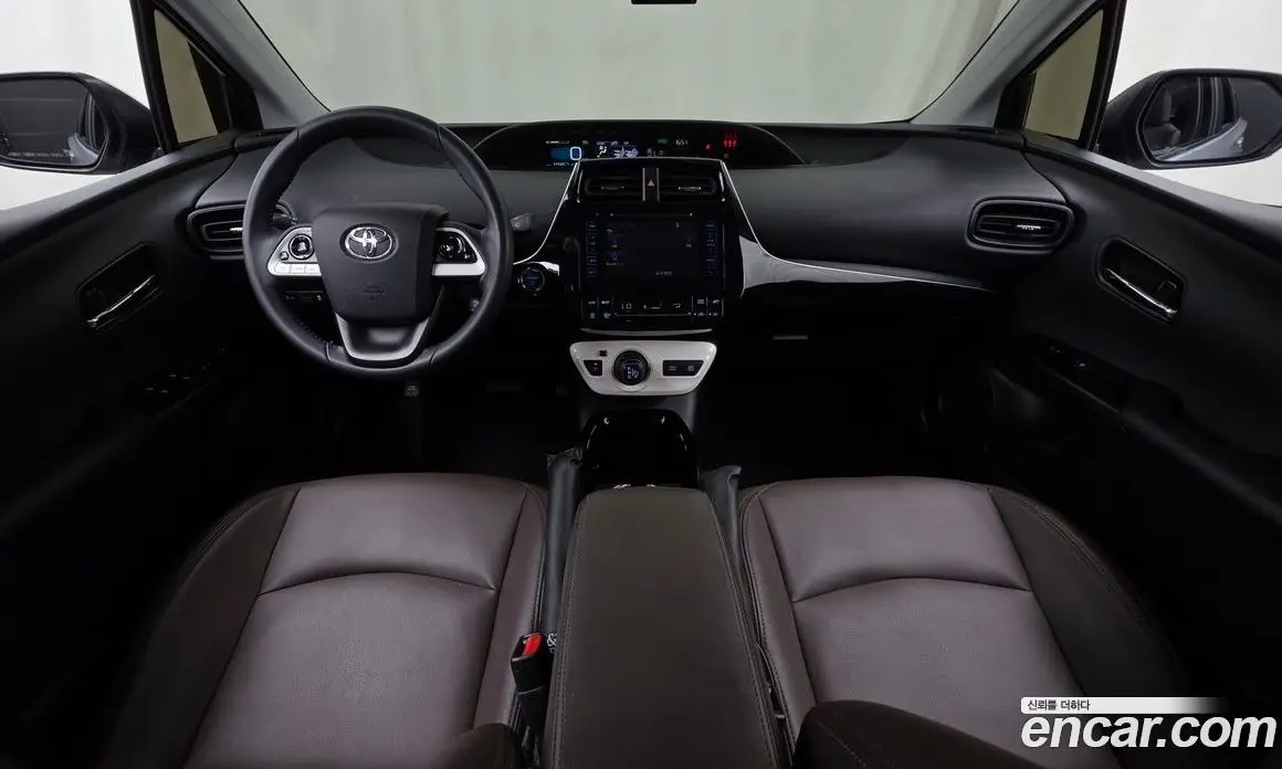 Toyota Prius 2018 1.8 автомат (гидро), фото 10