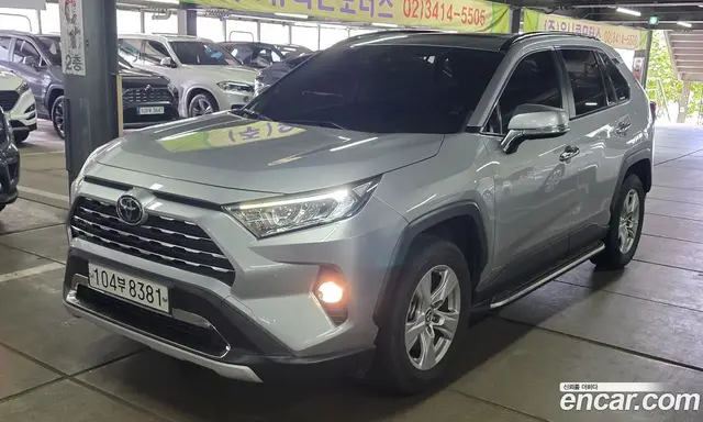 Toyota RAV4, 2019, 110 700 км Toyota RAV4, 2019, 110 700 км