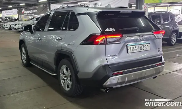 Toyota RAV4 2019 2.5 автомат (гидро), миниатюра 2