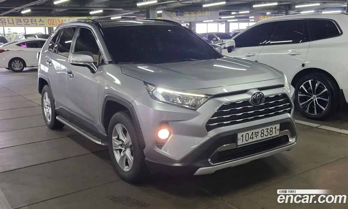 Toyota RAV4 2019 2.5 автомат (гидро), фото 3