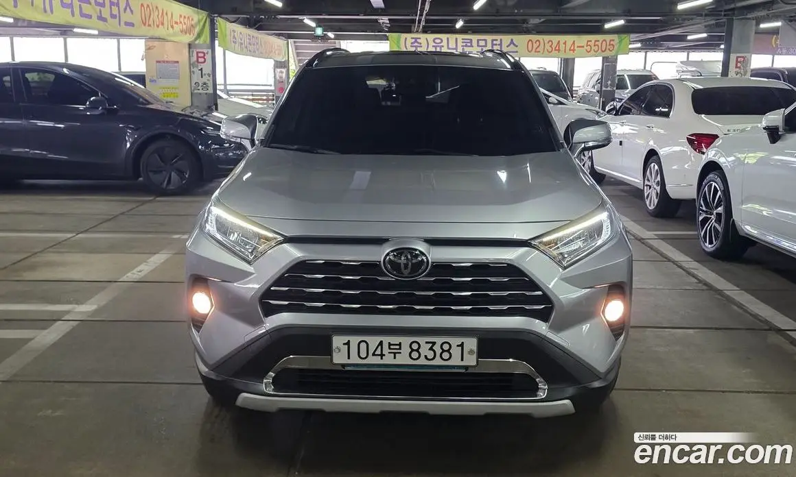 Toyota RAV4 2019 2.5 автомат (гидро), фото 6