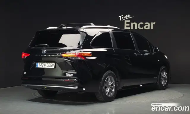 Toyota Sienna 2021 2.5 автомат (гидро), миниатюра 2 Toyota Sienna 2021 2.5 автомат (гидро), миниатюра 2