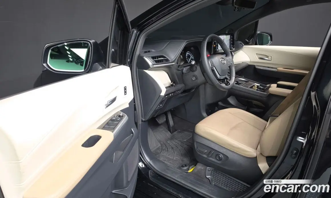 Toyota Sienna 2021 2.5 автомат (гидро), фото 13 Toyota Sienna 2021 2.5 автомат (гидро), фото 13