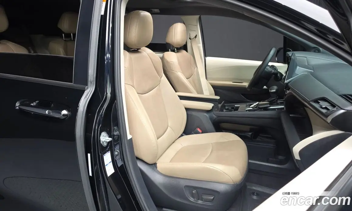 Toyota Sienna 2021 2.5 автомат (гидро), фото 16 Toyota Sienna 2021 2.5 автомат (гидро), фото 16