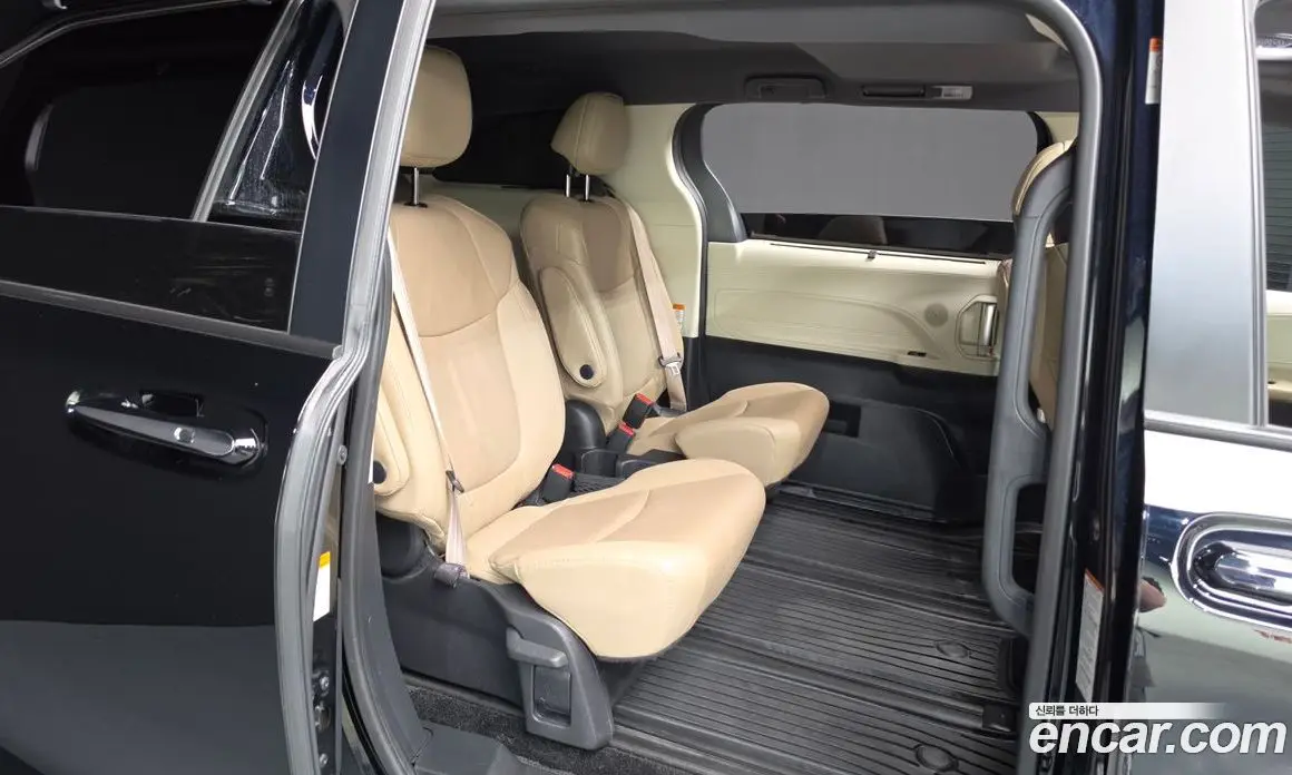 Toyota Sienna 2021 2.5 автомат (гидро), фото 17 Toyota Sienna 2021 2.5 автомат (гидро), фото 17