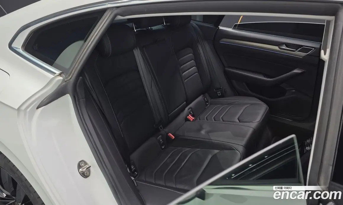 Volkswagen Arteon 2019 2.0 автомат (гидро), фото 16 Volkswagen Arteon 2019 2.0 автомат (гидро), фото 16