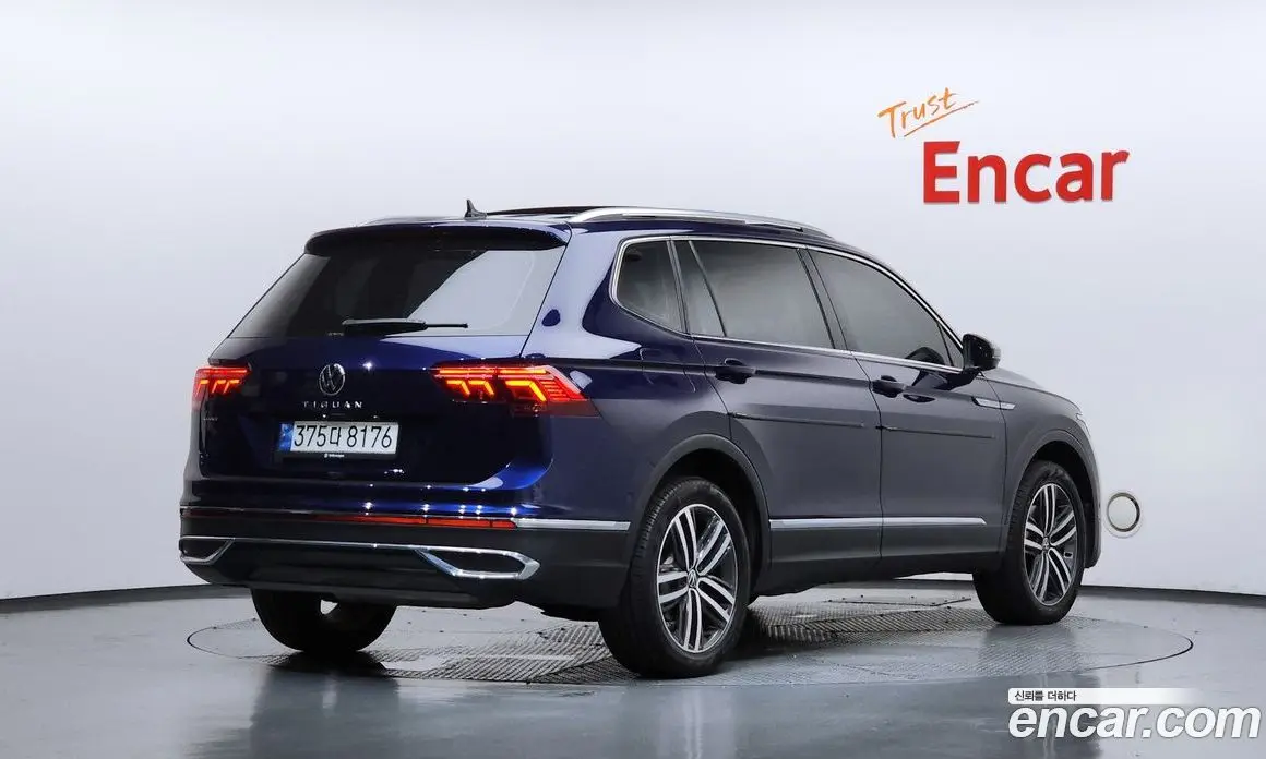 Volkswagen Tiguan 2023 2.0 автомат (гидро), фото 2 Volkswagen Tiguan 2023 2.0 автомат (гидро), фото 2