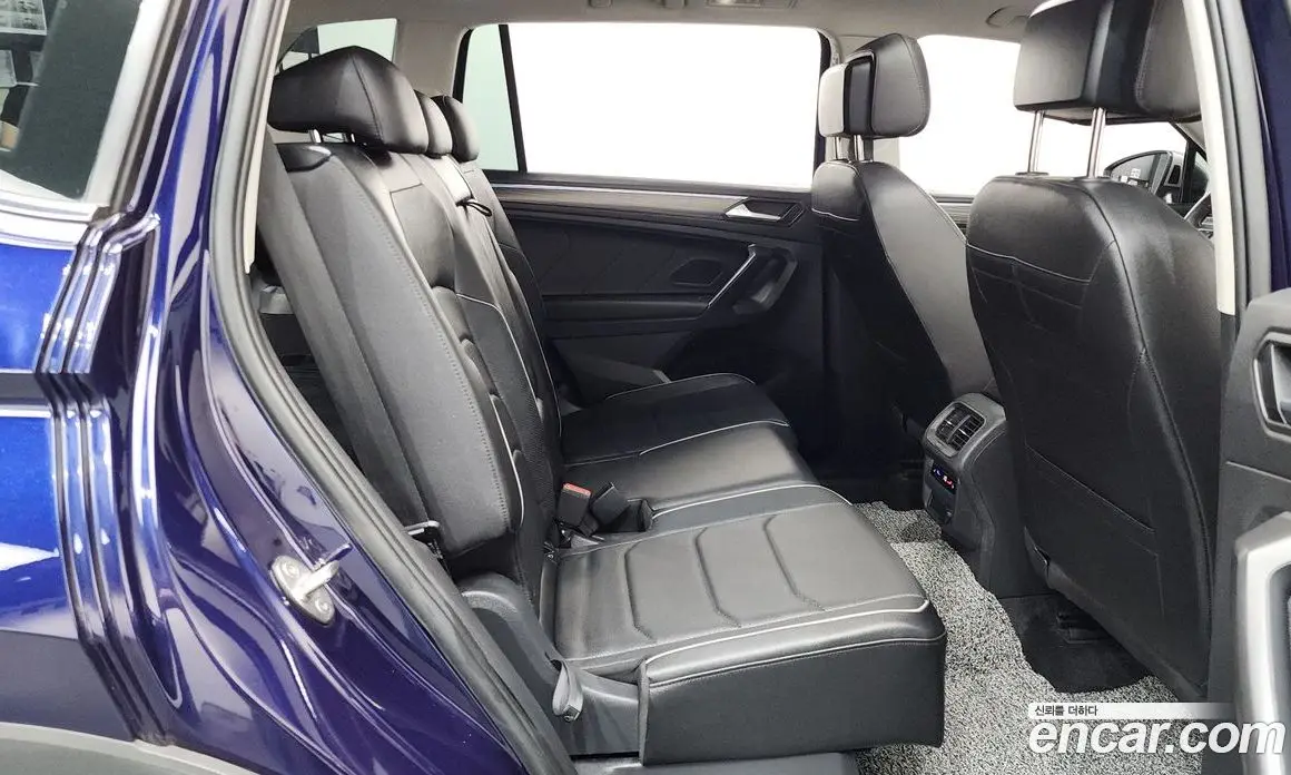 Volkswagen Tiguan 2023 2.0 автомат (гидро), фото 17 Volkswagen Tiguan 2023 2.0 автомат (гидро), фото 17