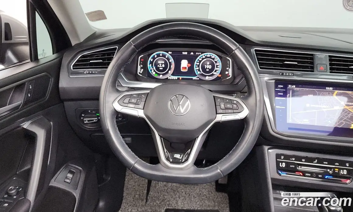 Volkswagen Tiguan 2023 2.0 автомат (гидро), фото 19 Volkswagen Tiguan 2023 2.0 автомат (гидро), фото 19