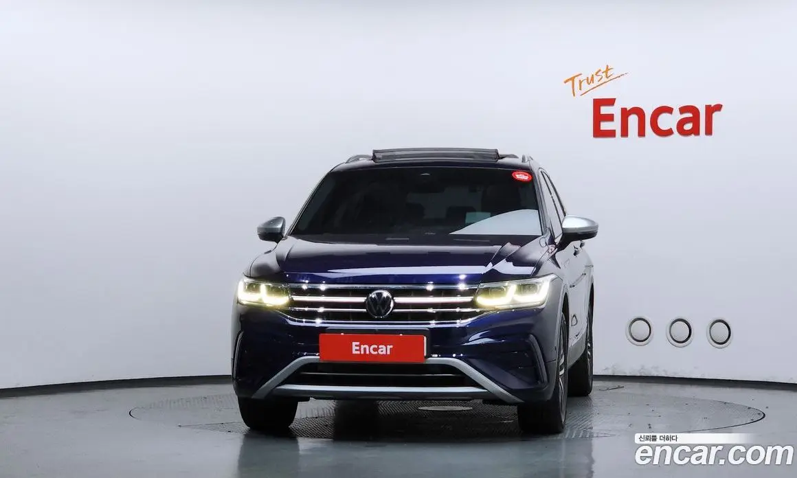 Volkswagen Tiguan 2023 2.0 автомат (гидро), фото 3 Volkswagen Tiguan 2023 2.0 автомат (гидро), фото 3