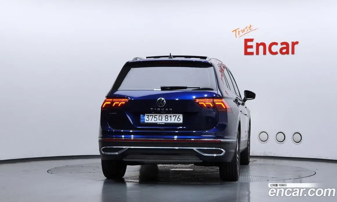 Volkswagen Tiguan 2023 2.0 автомат (гидро), фото 4 Volkswagen Tiguan 2023 2.0 автомат (гидро), фото 4
