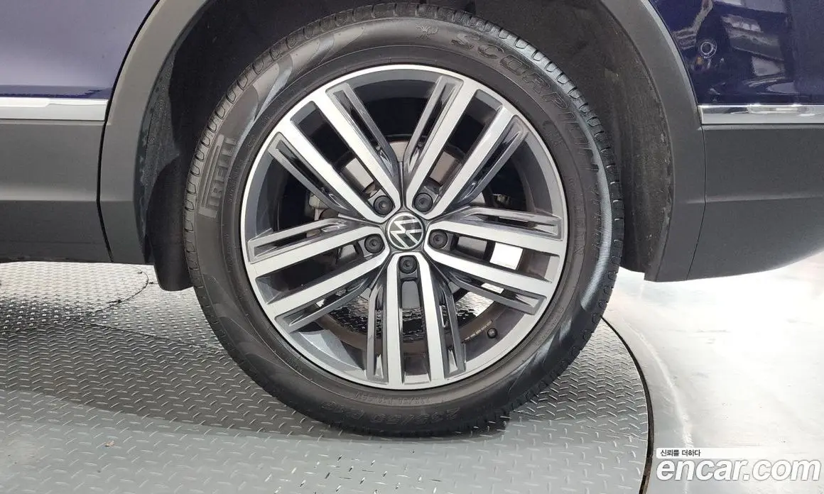 Volkswagen Tiguan 2023 2.0 автомат (гидро), фото 7 Volkswagen Tiguan 2023 2.0 автомат (гидро), фото 7