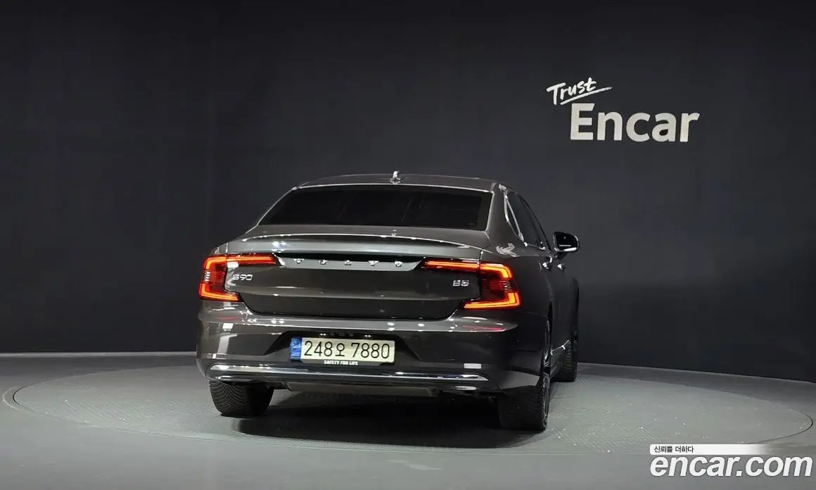 Volvo S90 2021 2.0 автомат (гидро), фото 4 Volvo S90 2021 2.0 автомат (гидро), фото 4