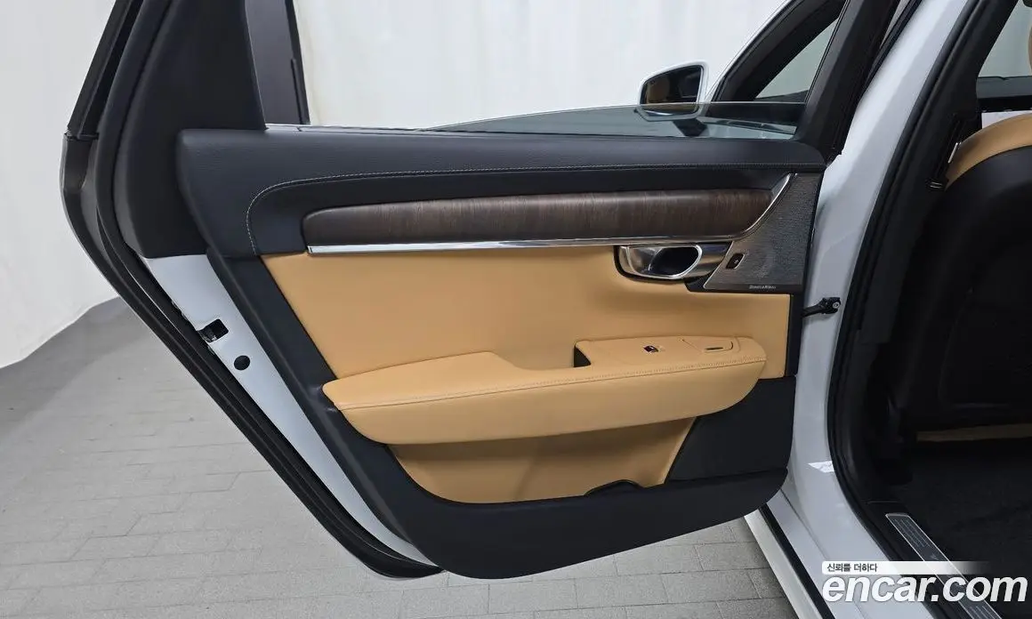 Volvo S90 2022 2.0 автомат (гидро), фото 15 Volvo S90 2022 2.0 автомат (гидро), фото 15