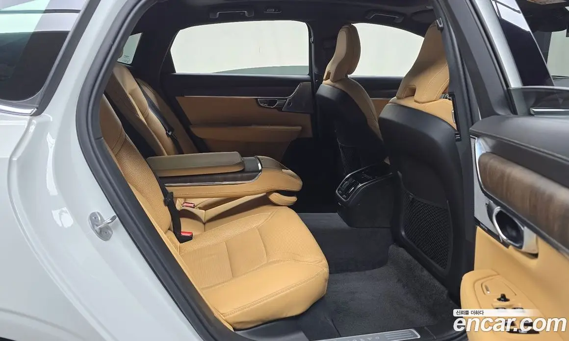 Volvo S90 2022 2.0 автомат (гидро), фото 18 Volvo S90 2022 2.0 автомат (гидро), фото 18