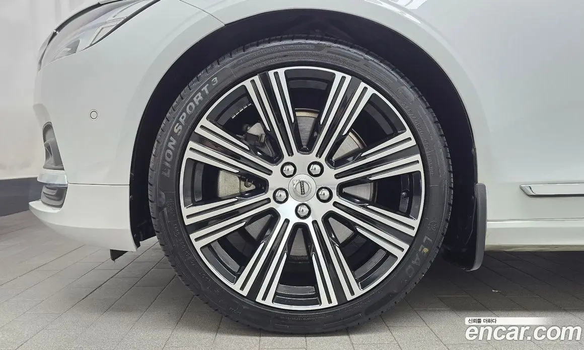 Volvo S90 2022 2.0 автомат (гидро), фото 5 Volvo S90 2022 2.0 автомат (гидро), фото 5