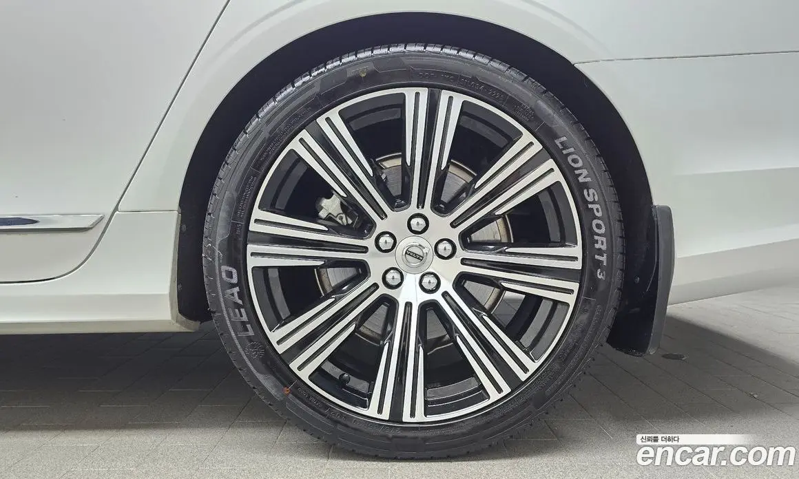 Volvo S90 2022 2.0 автомат (гидро), фото 7 Volvo S90 2022 2.0 автомат (гидро), фото 7