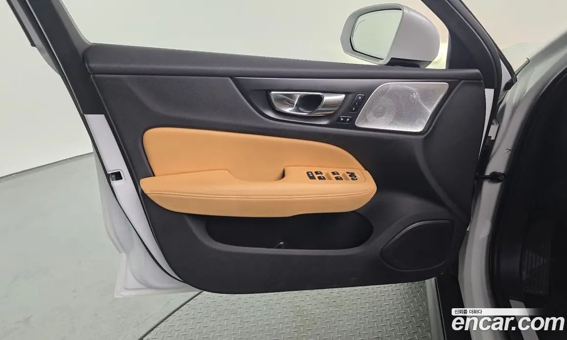 Volvo V60 2020 2.0 автомат (гидро), фото 14 Volvo V60 2020 2.0 автомат (гидро), фото 14