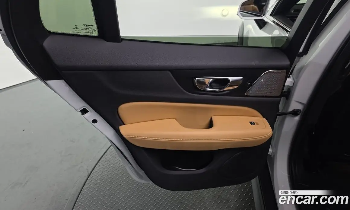 Volvo V60 2020 2.0 автомат (гидро), фото 15 Volvo V60 2020 2.0 автомат (гидро), фото 15