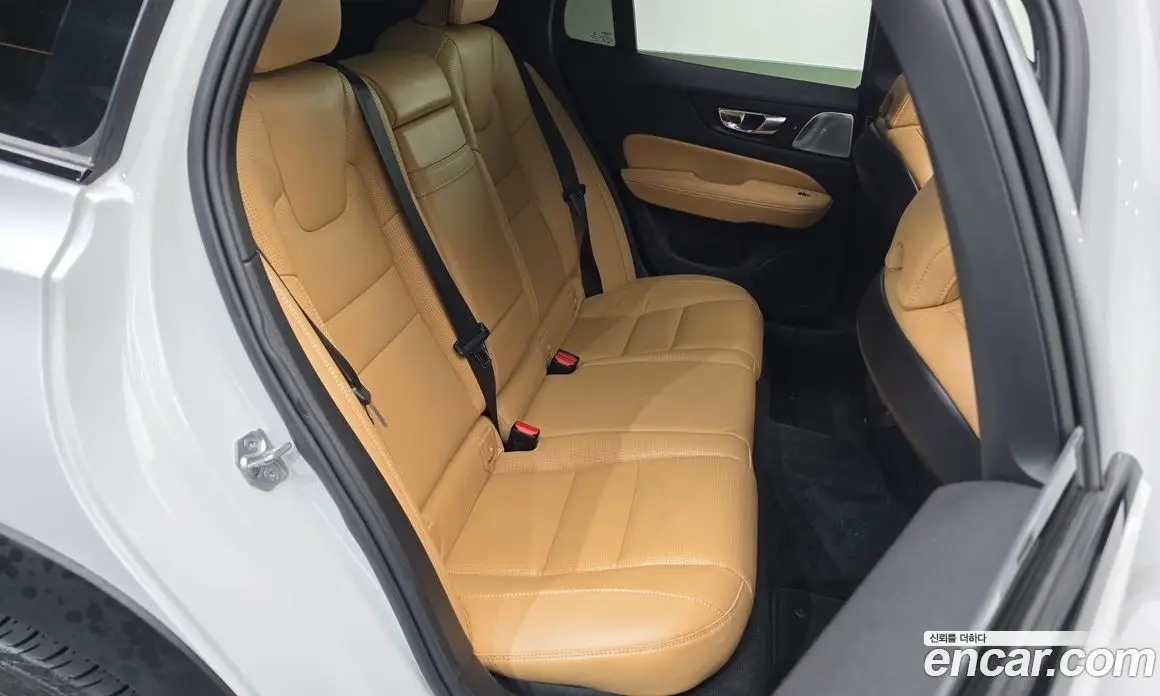Volvo V60 2020 2.0 автомат (гидро), фото 17 Volvo V60 2020 2.0 автомат (гидро), фото 17