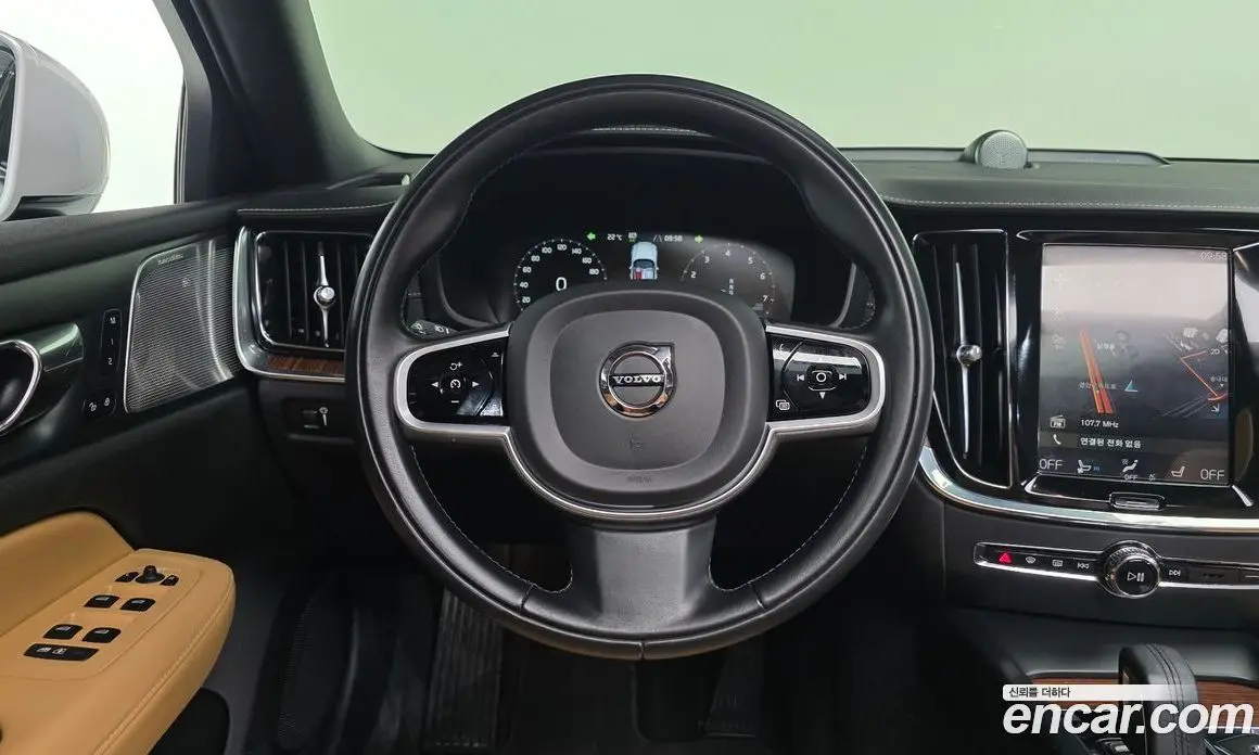 Volvo V60 2020 2.0 автомат (гидро), фото 18 Volvo V60 2020 2.0 автомат (гидро), фото 18
