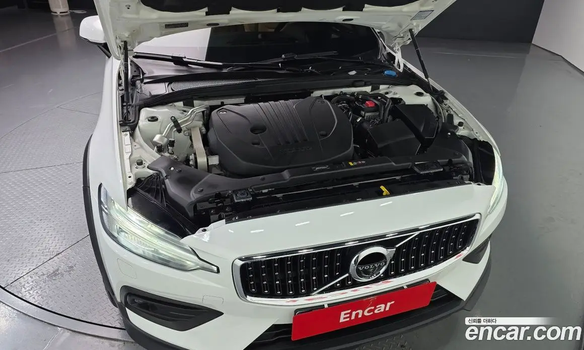 Volvo V60 2020 2.0 автомат (гидро), фото 6 Volvo V60 2020 2.0 автомат (гидро), фото 6