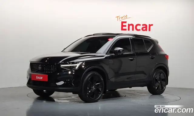 Volvo XC40, 2025, 4 289 км