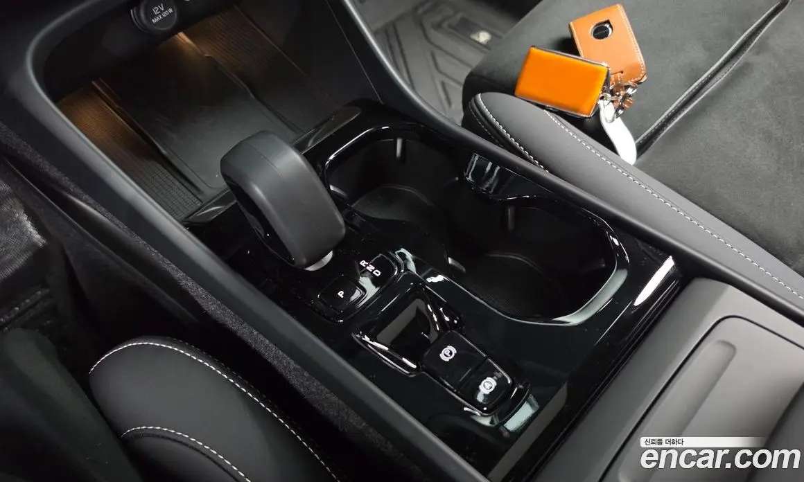 Volvo XC40 2025 2.0 автомат (гидро), фото 12 Volvo XC40 2025 2.0 автомат (гидро), фото 12