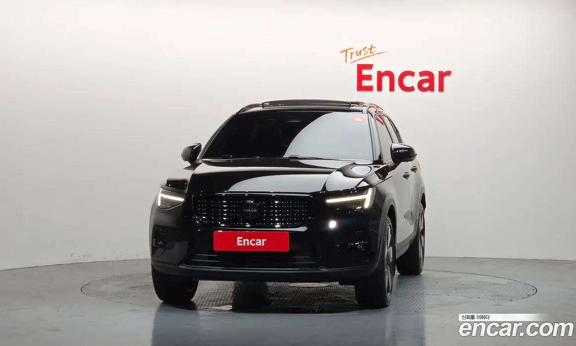 Volvo XC40 2025 2.0 автомат (гидро), фото 3 Volvo XC40 2025 2.0 автомат (гидро), фото 3