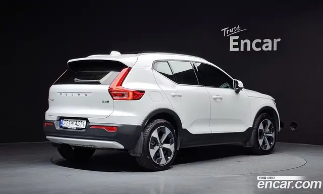 Volvo XC40 2025 2.0 автомат (гидро), миниатюра 2 Volvo XC40 2025 2.0 автомат (гидро), миниатюра 2