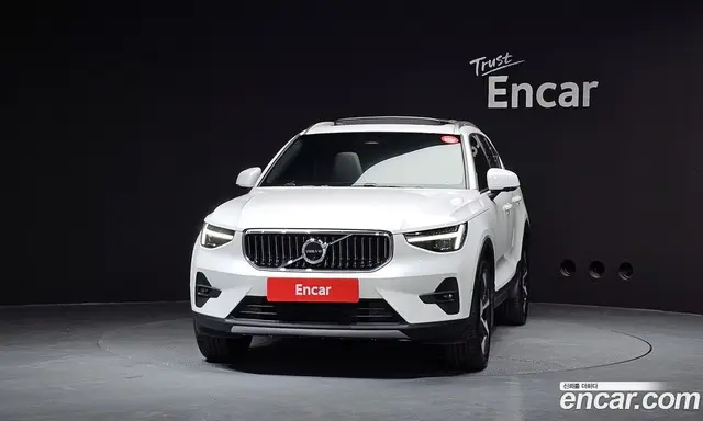 Volvo XC40 2025 2.0 автомат (гидро), миниатюра 3 Volvo XC40 2025 2.0 автомат (гидро), миниатюра 3