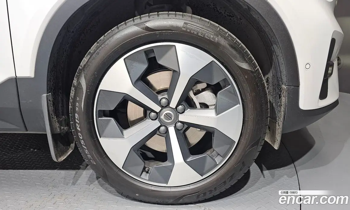 Volvo XC40 2025 2.0 автомат (гидро), фото 7 Volvo XC40 2025 2.0 автомат (гидро), фото 7