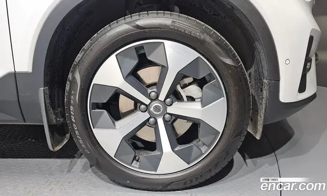 Volvo XC40 2025 2.0 автомат (гидро), миниатюра 7 Volvo XC40 2025 2.0 автомат (гидро), миниатюра 7
