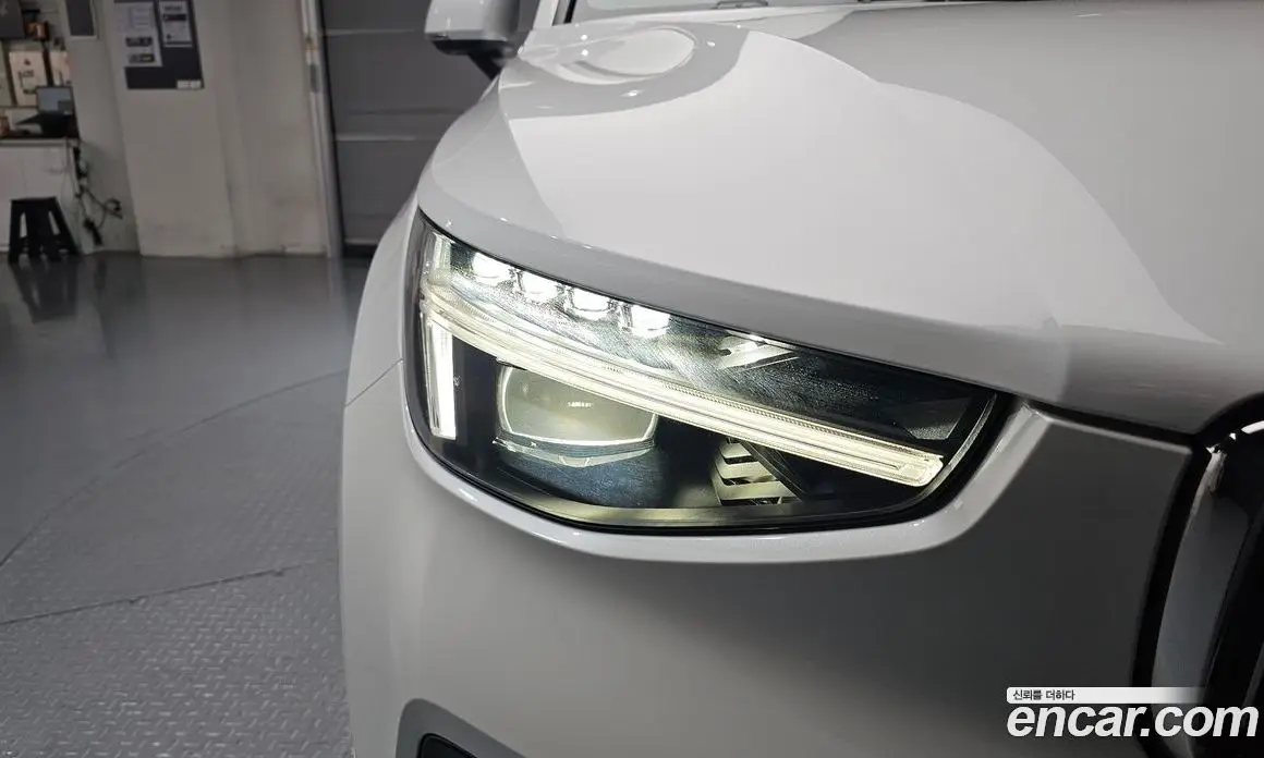 Volvo XC40 2025 2.0 автомат (гидро), фото 8 Volvo XC40 2025 2.0 автомат (гидро), фото 8