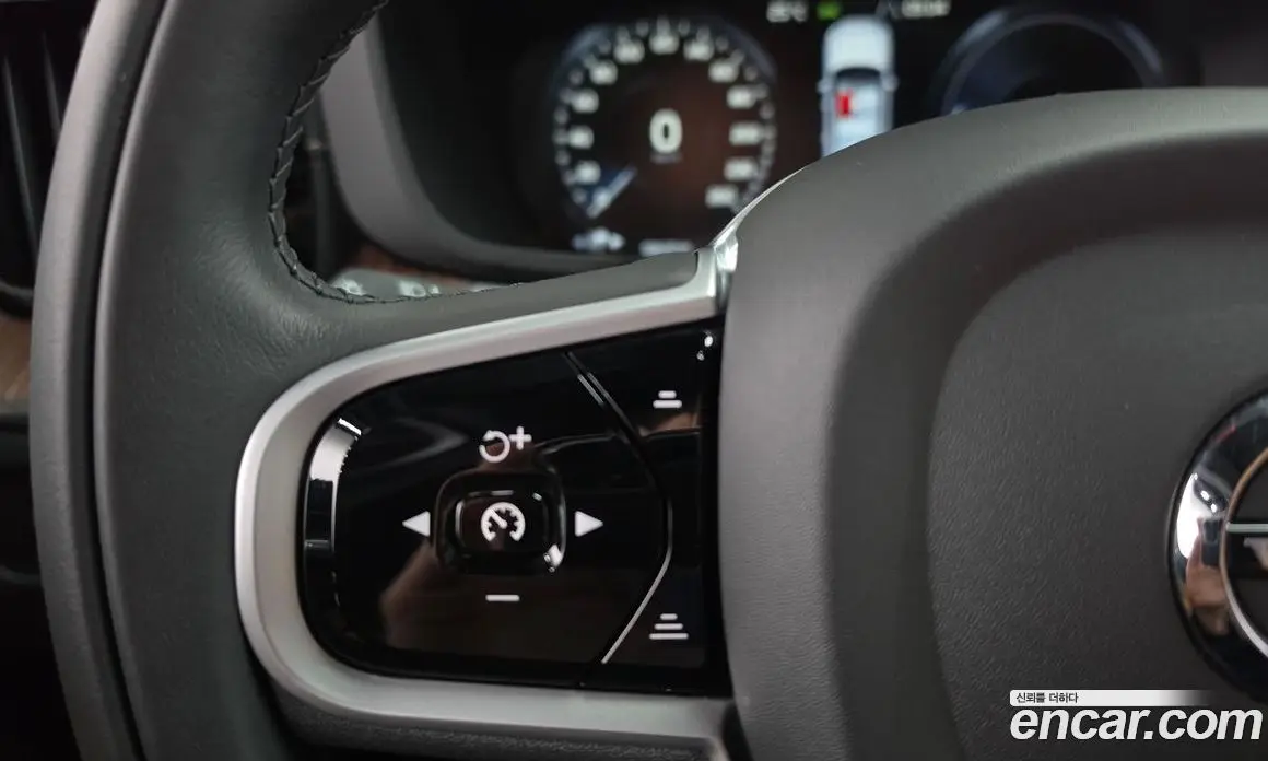 Volvo XC60 2021 2.0 автомат (гидро), фото 13 Volvo XC60 2021 2.0 автомат (гидро), фото 13