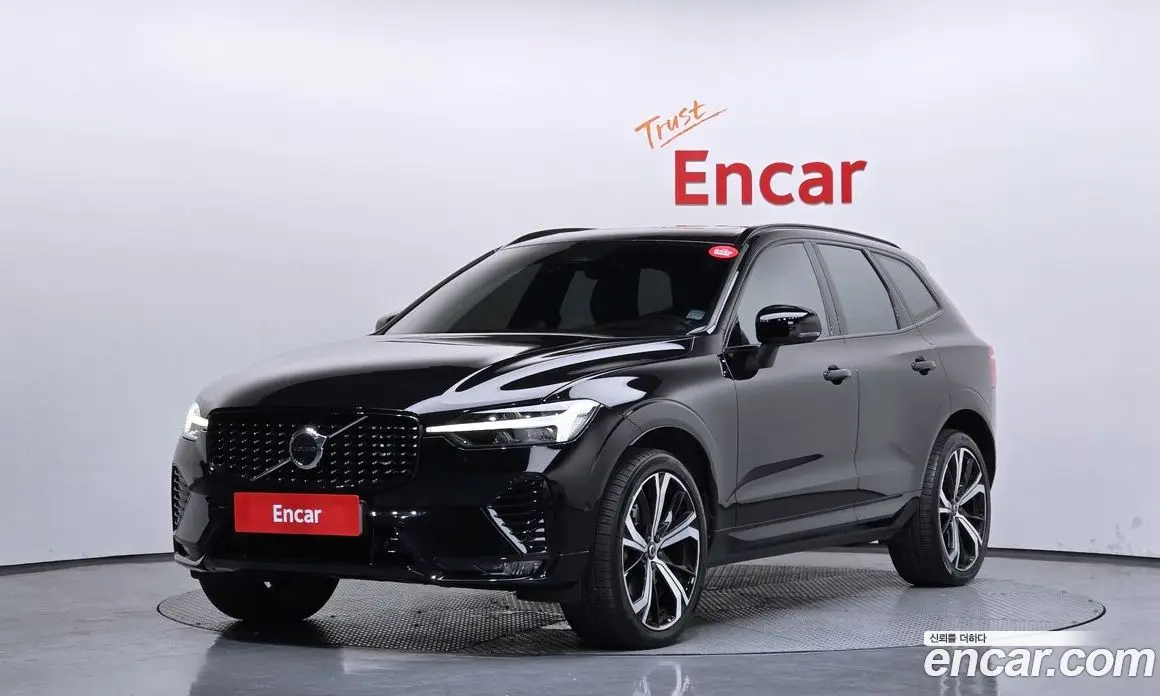 Volvo XC60 2022 2.0 автомат (гидро), фото 1 Volvo XC60 2022 2.0 автомат (гидро), фото 1