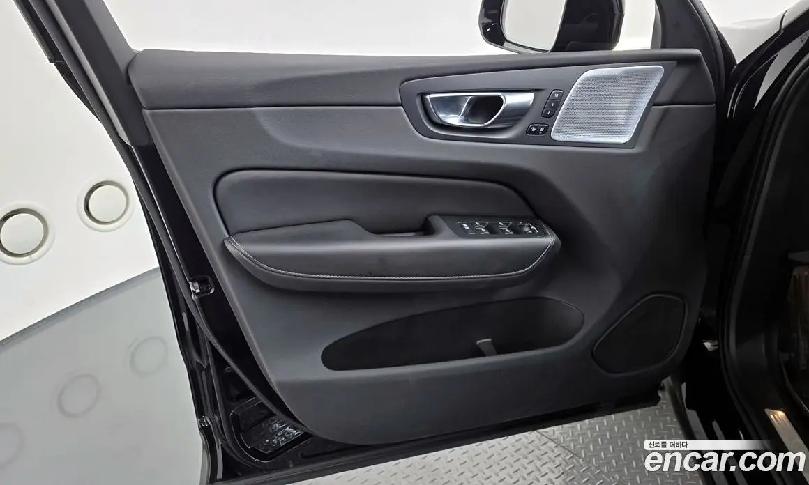 Volvo XC60 2022 2.0 автомат (гидро), фото 14 Volvo XC60 2022 2.0 автомат (гидро), фото 14